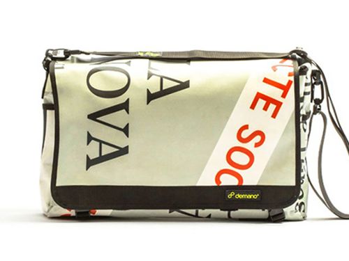 Demano Diagonal Mar Brompton 兩用大型郵差包-文字(米色)