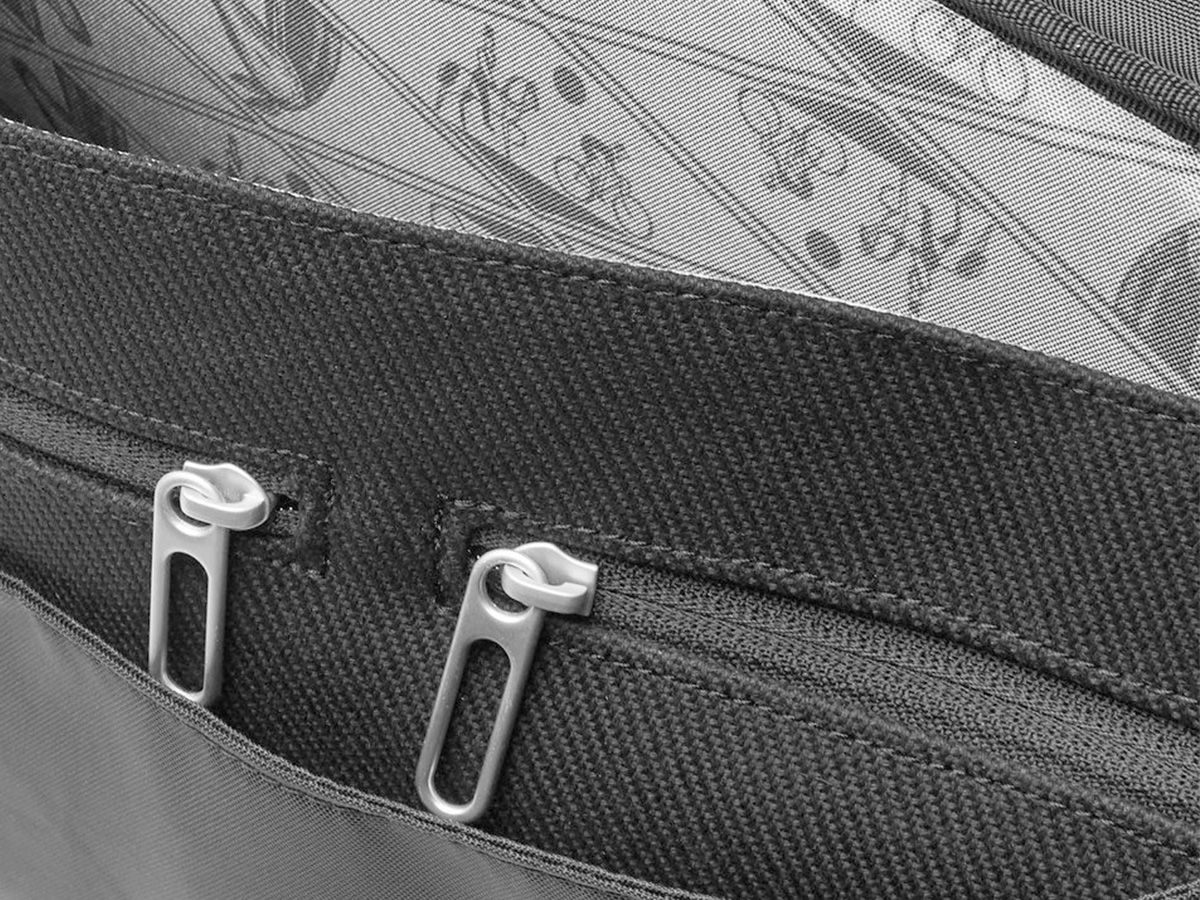 Brooks STRAND 側背包 黑色