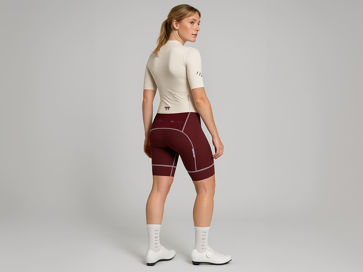 a Line Women's Cargo Bib Shorts 女款輕量口袋車褲 / 巧克力