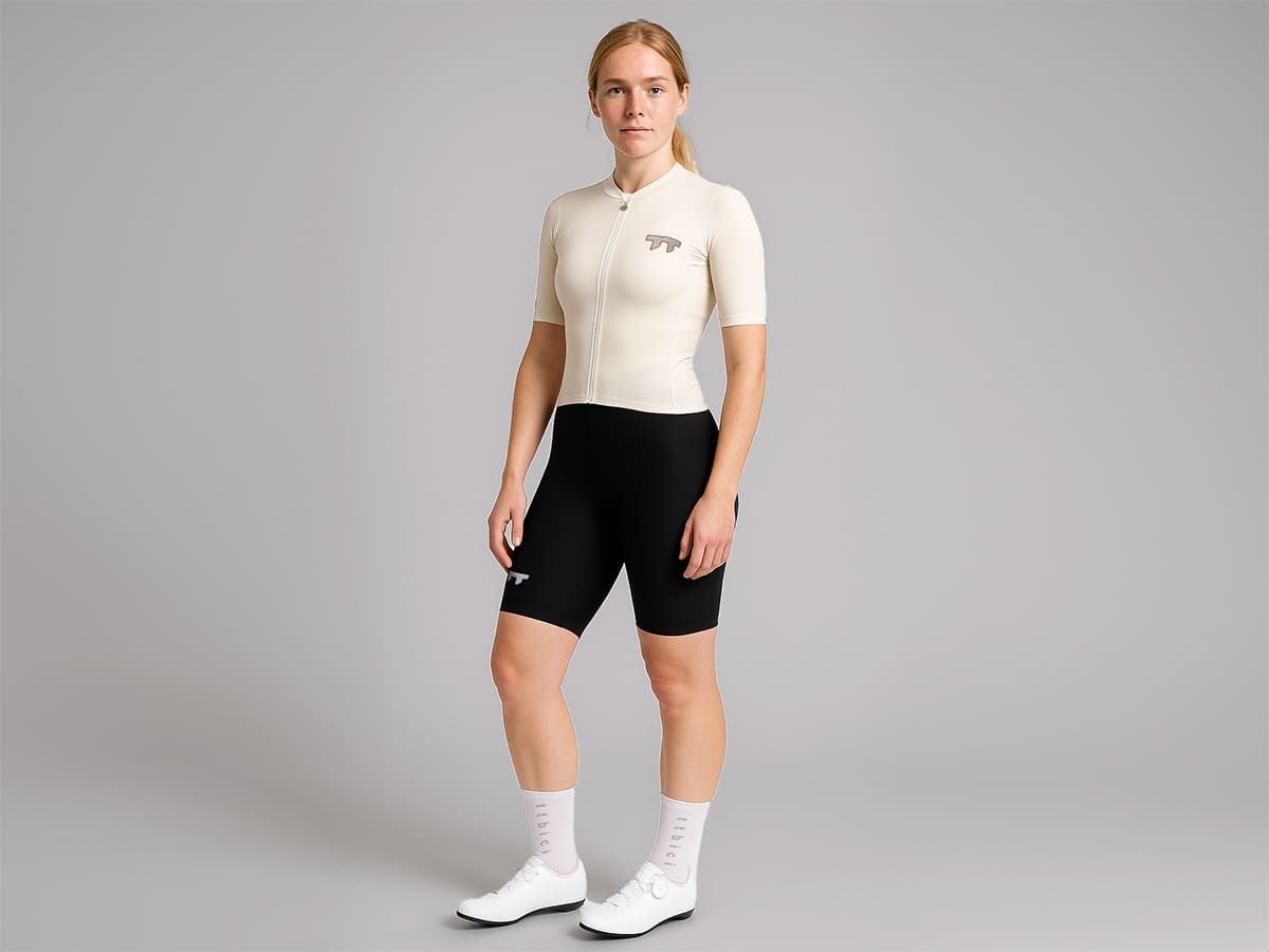 a Line Women's Lightweight Bib Shorts 女款輕量車褲 / 黑色
