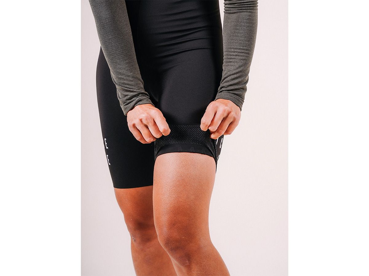 The Service Course Women Bib Shorts (2.0) 女款連身車褲 黑色 M