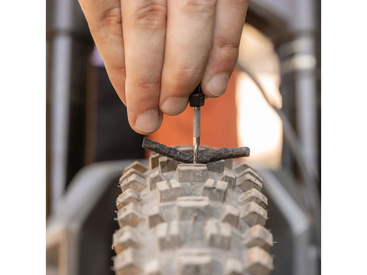 Crankbrothers TIRE LEVER + PLUG TOOL KIT 挖胎棒及補胎工具組 灰色