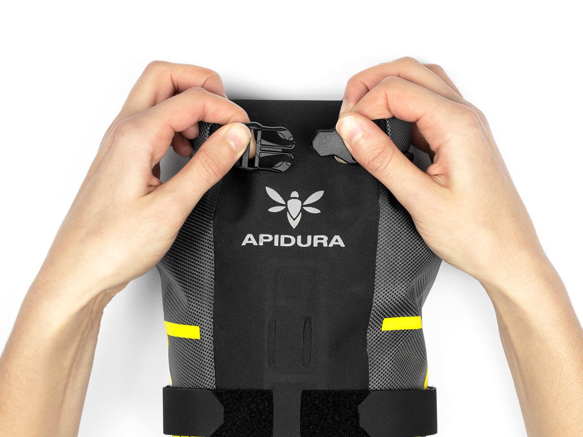 Apidura EXPEDITION 防水前叉包(3L)