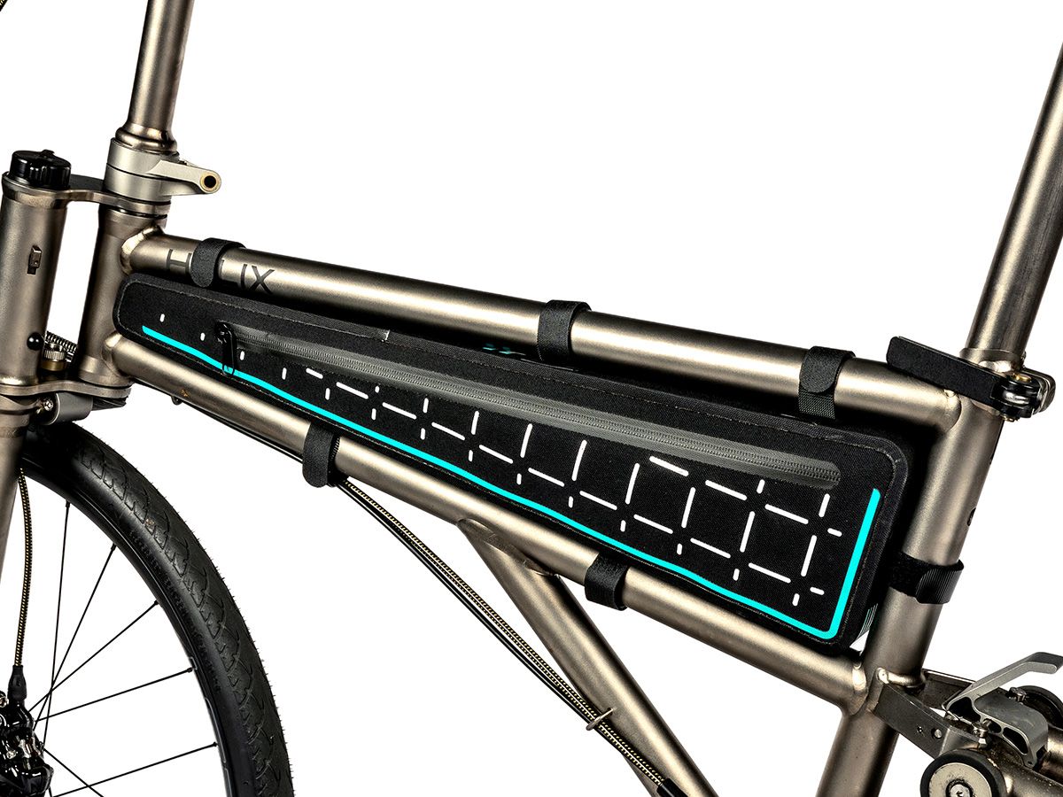 曜越 Thermaltake TT100 滿版車架包 黑色