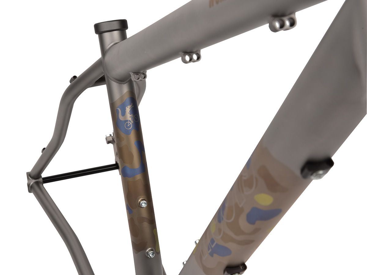 MOOTS WOMBLE 登山車_迷彩塗裝車架