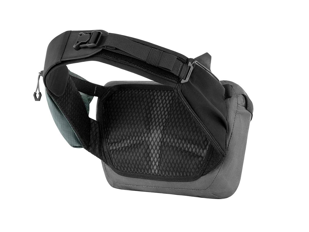 Apidura Backcountry 防水腰包 (2.5L)