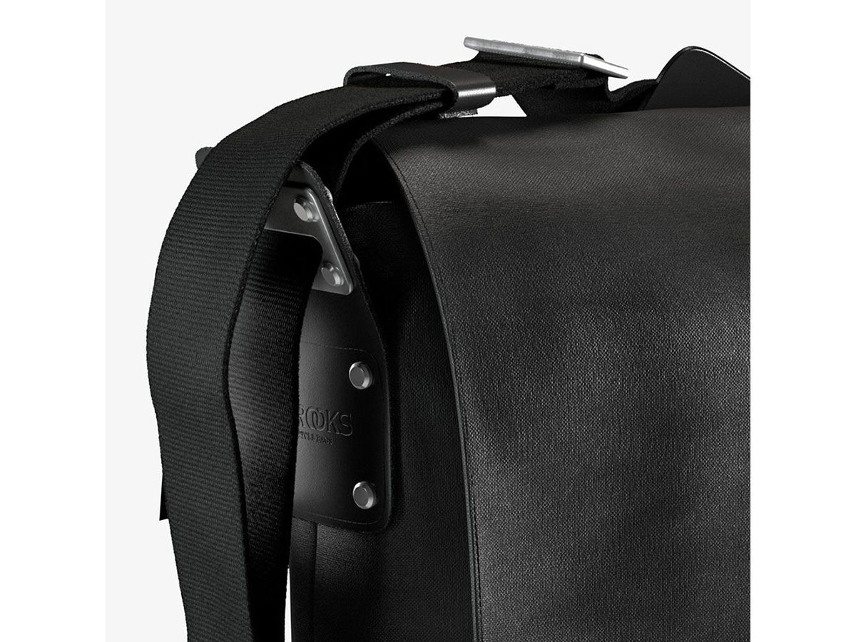 Brooks Barbican 帆布側背包 13L 黑色