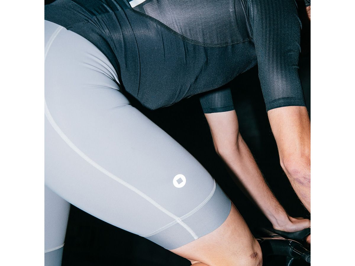 The Service Course Men's Engineered Bib Shorts 男款連身車褲 - 灰色 XL