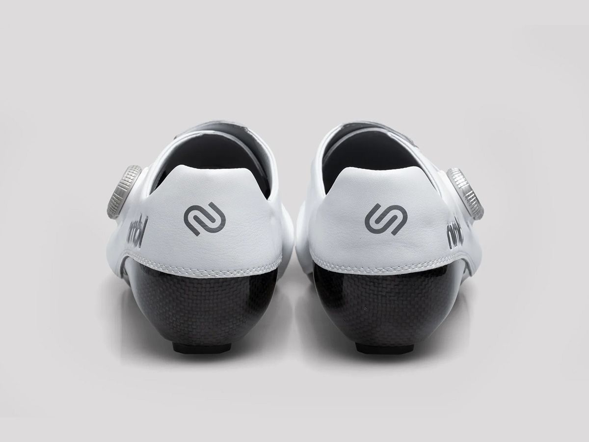 Nimbl Exceed Ultimate Glide 公路車鞋 - 白/銀