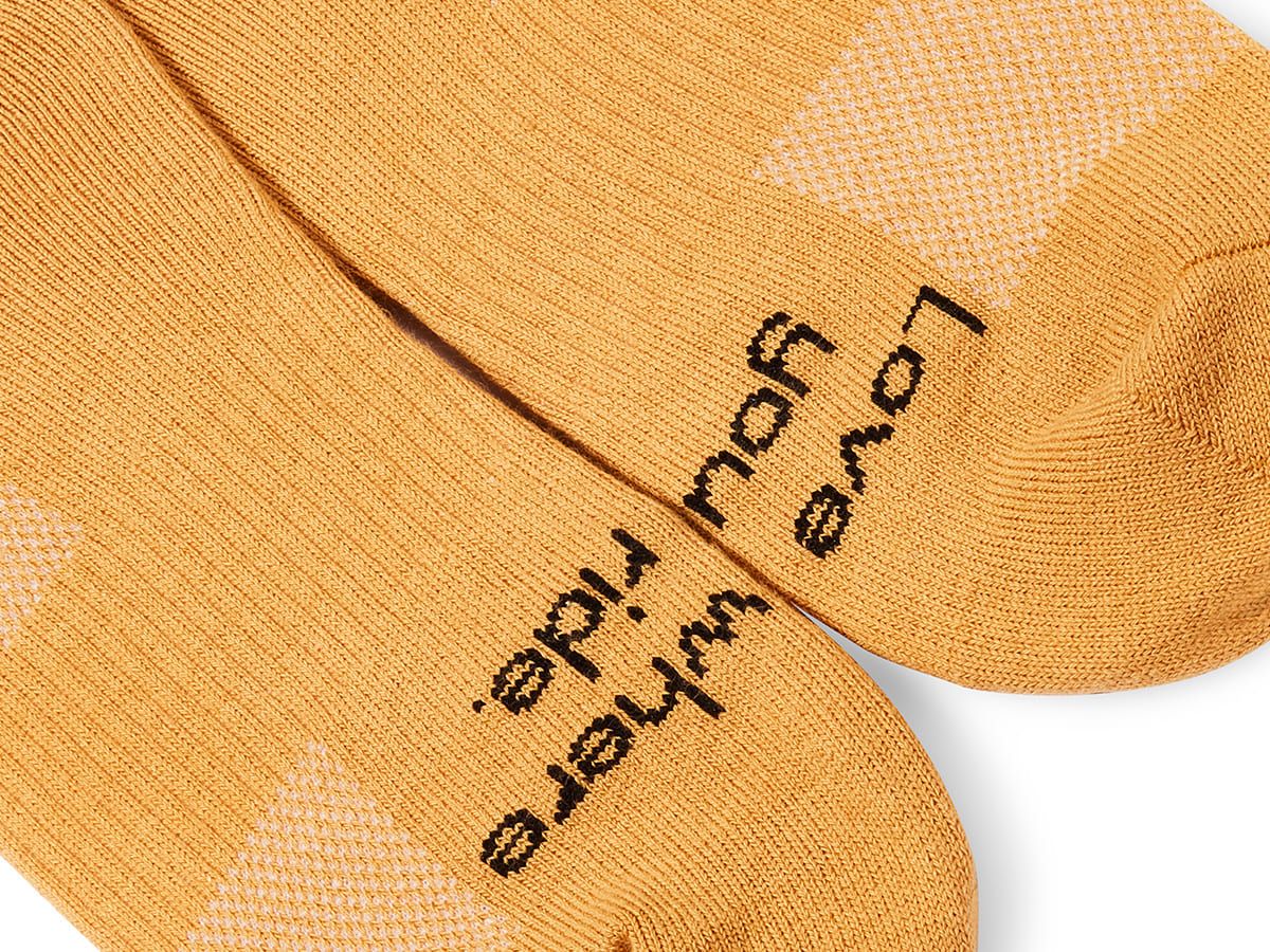 QUOC All Road 自行車襪 - 琥珀色 S