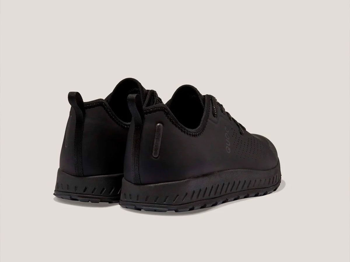 QUOC WEEKEND BLACK 休閒車鞋 EU44