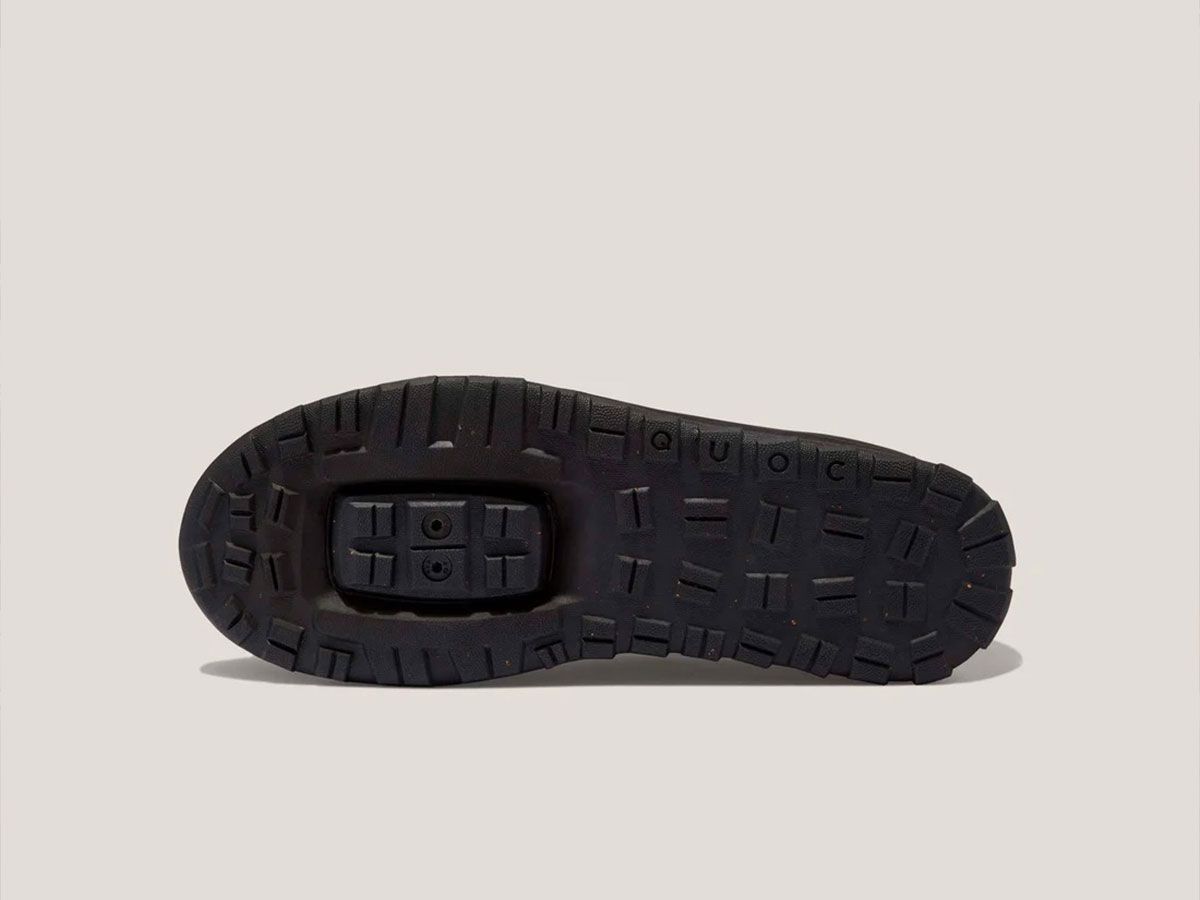 QUOC WEEKEND BLACK 休閒車鞋 EU39