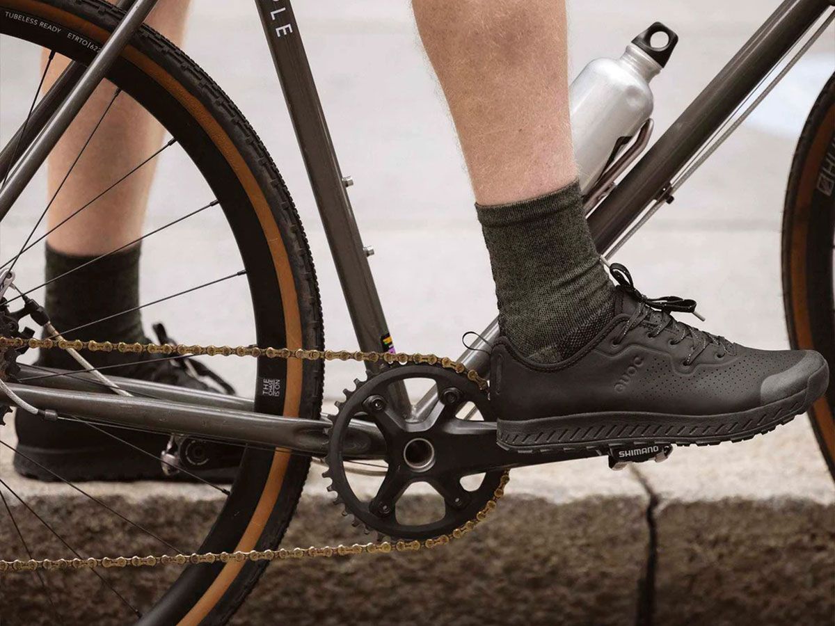 QUOC WEEKEND BLACK 休閒車鞋 EU43