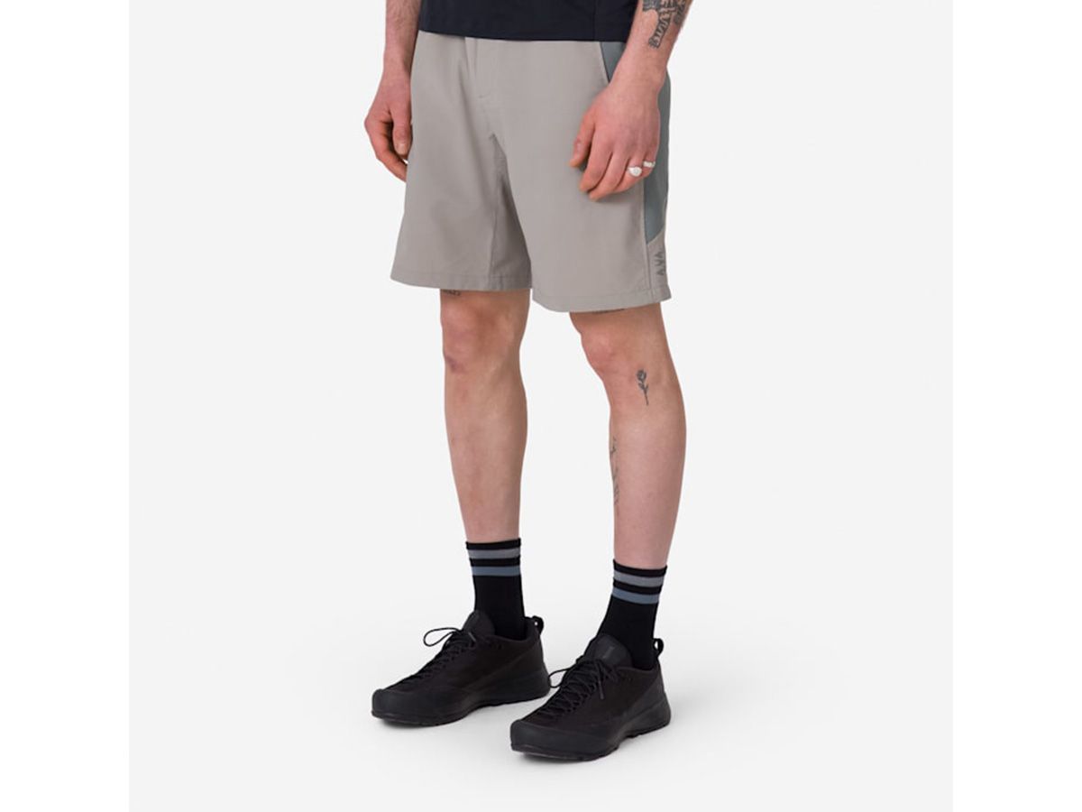 Rapha 男款 EXPLORE 機能短褲 沙色 L