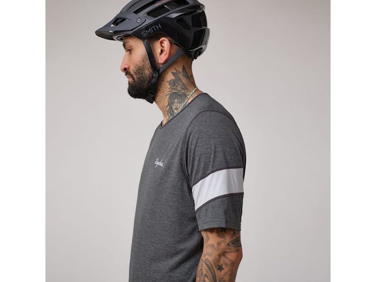 Rapha 男款 TRAIL 機能T恤 淺灰色