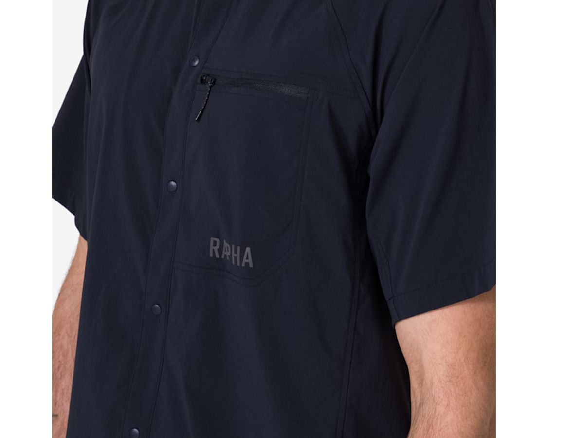 Rapha 男款 Explore 機能短袖襯衫 黑色