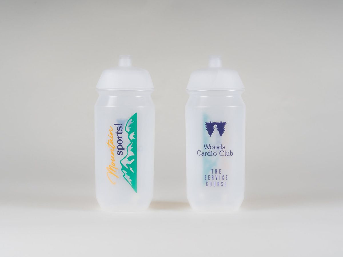 The Service Course Woods Cardio Club Mountain Sports 聯名復古水壺